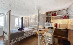 La Provence Suites